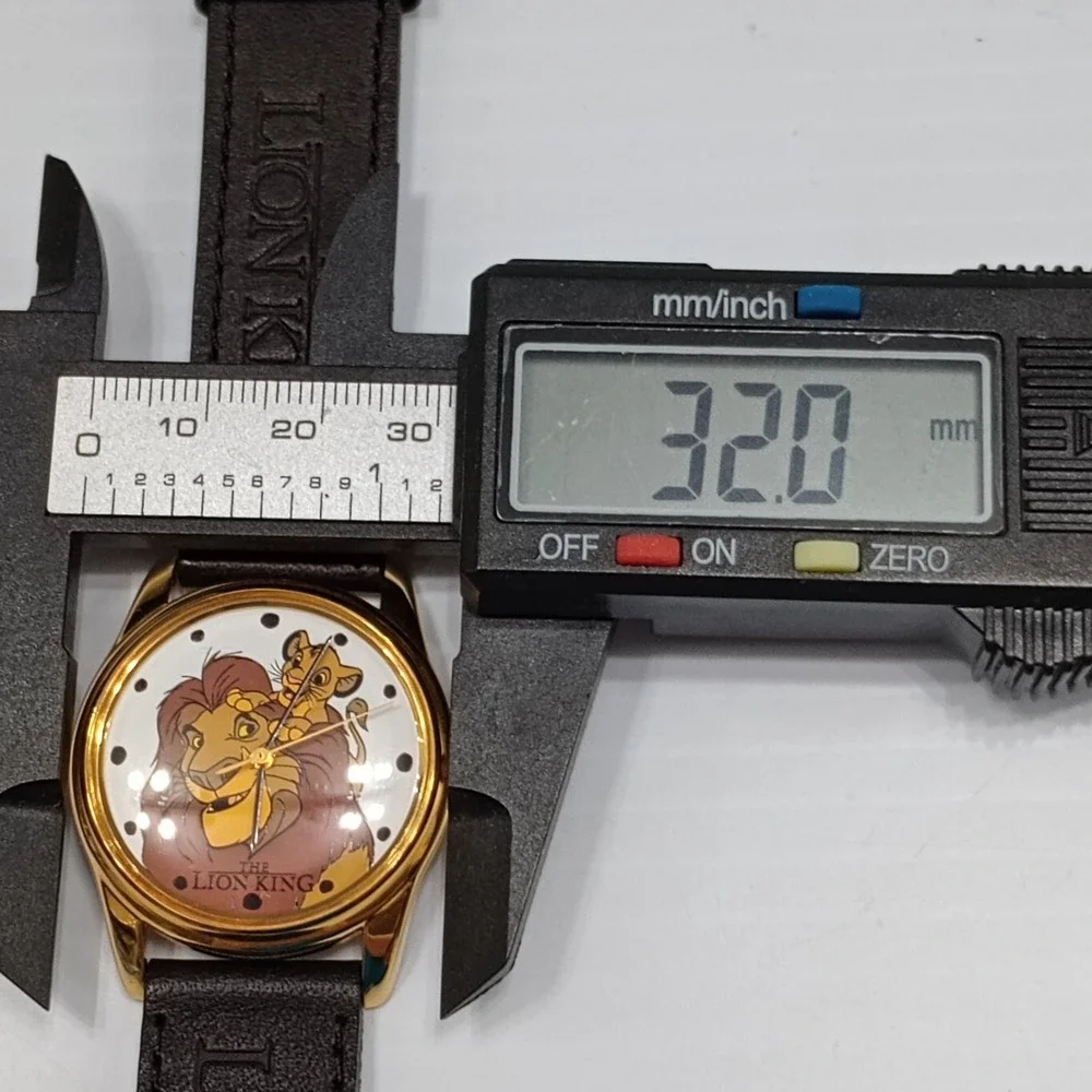 VTG Disney Timex The Lion King Watch Simba 90's Gold tone Black  New Battery‎